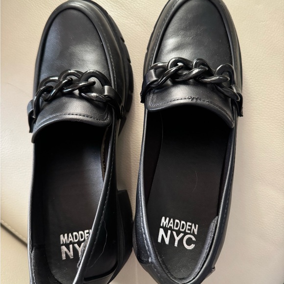Madden NYC Loafer 9 1/2 Black for Women - Picture 4 of 4